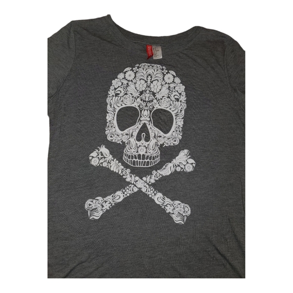 H&M Tee - Picture 2 of 3